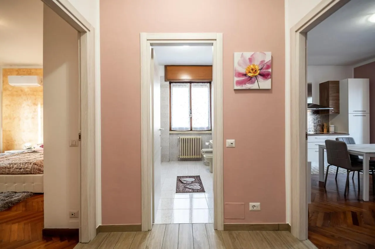 Milan Bergamo House - Mbh Apartment Cologno al Serio Italy